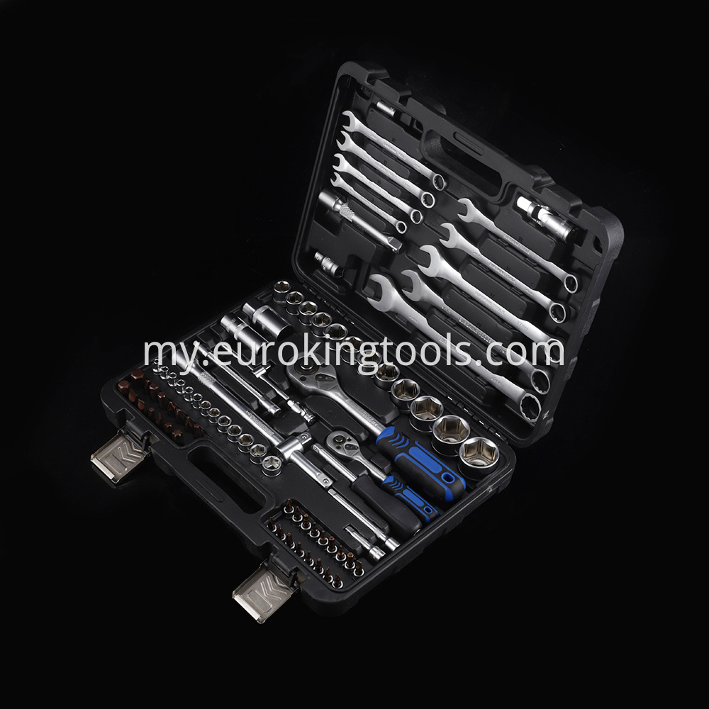 82PCS SOCKET TOOL SET